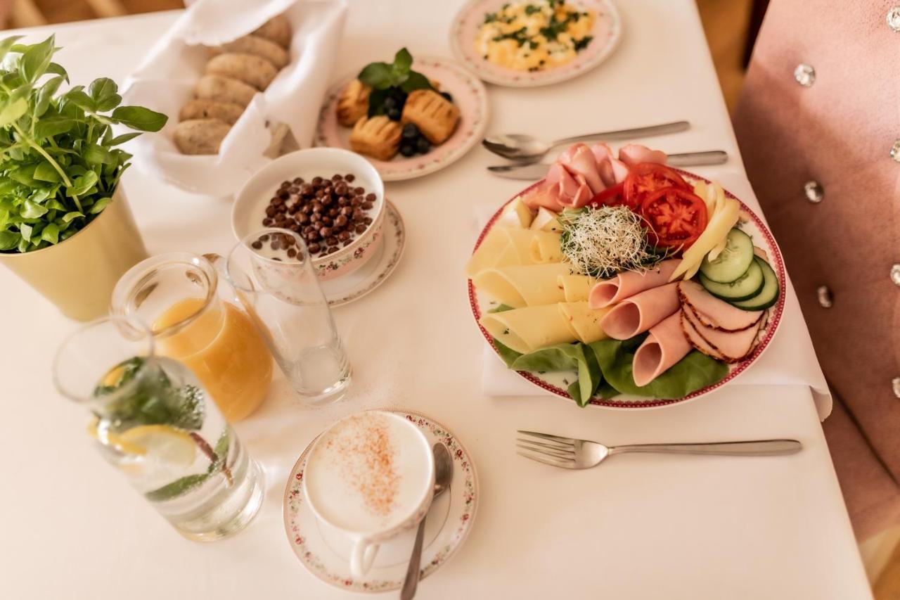 Olawian Hotel Олава Экстерьер фото