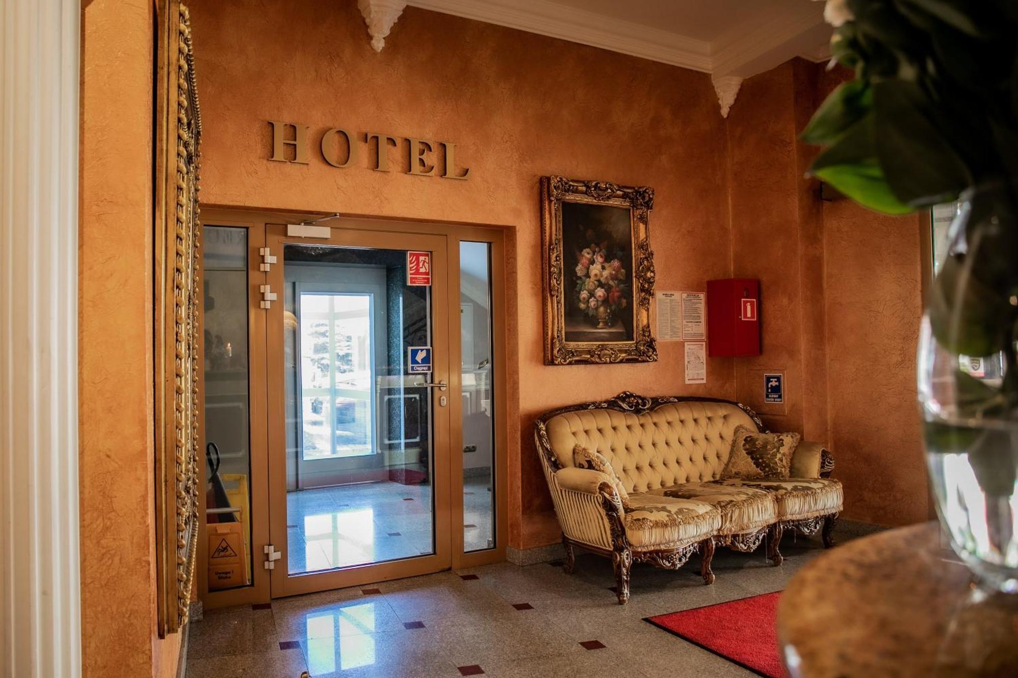 Olawian Hotel Олава Экстерьер фото